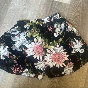 💥Jackie K Floral Linen Women's‎ Shorts💥